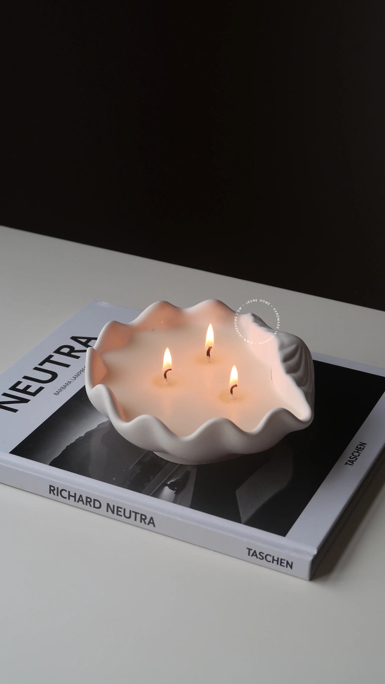 Large Clam Shell Candle