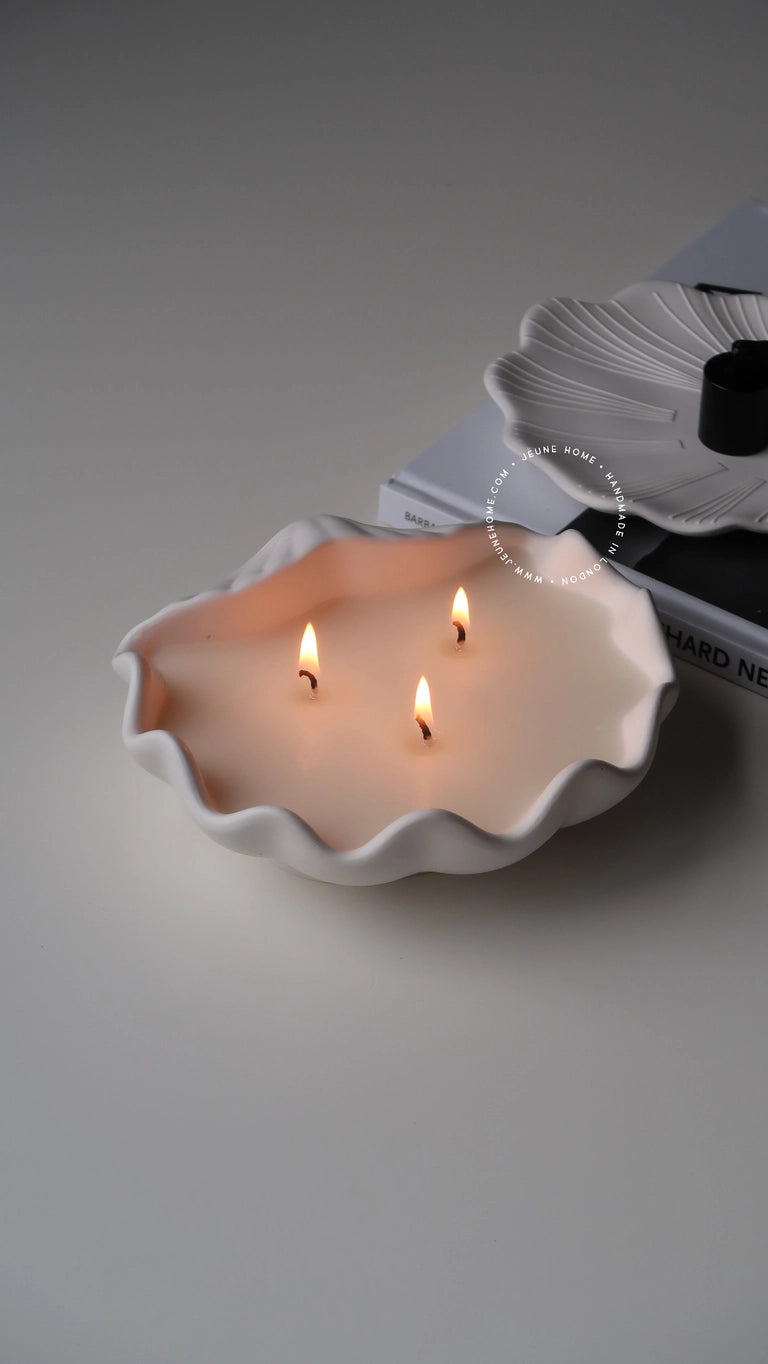 Large Clam Shell Candle